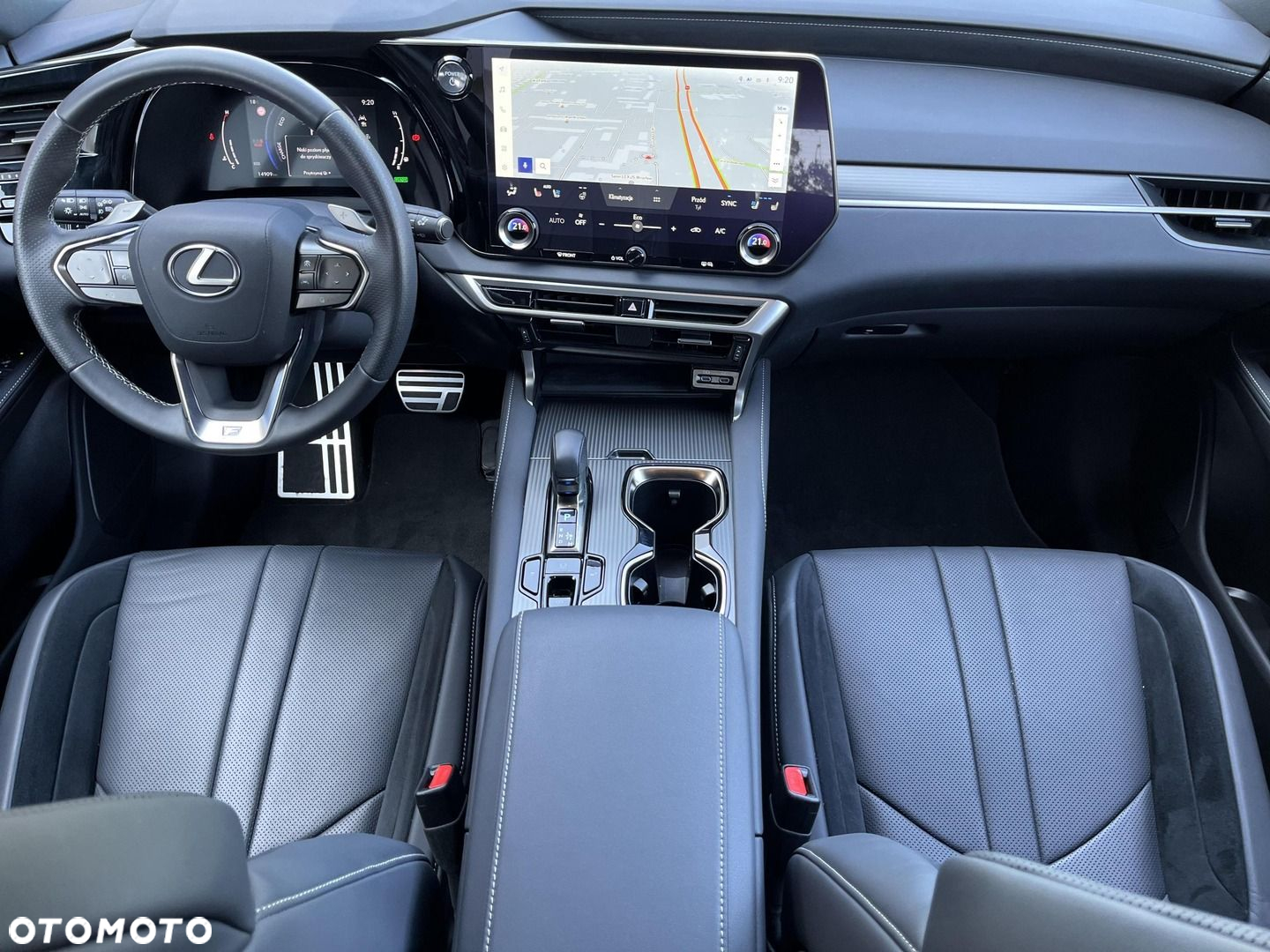 Lexus RX - 11