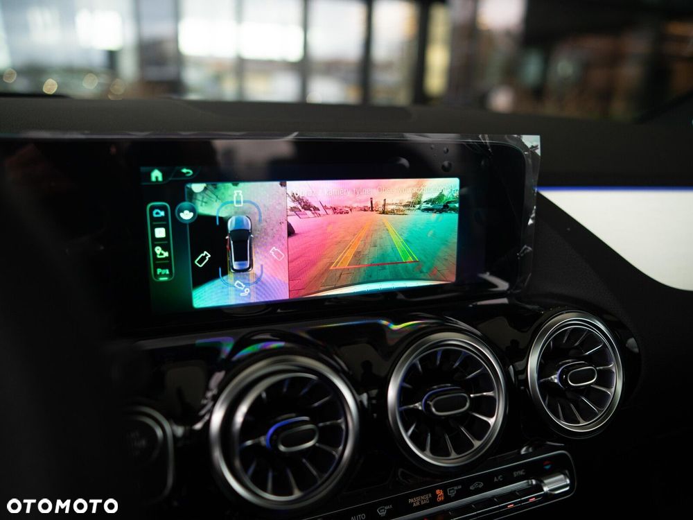 Mercedes-Benz GLA - 20