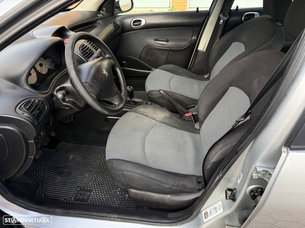 Peugeot 206 1.1 XR - 10