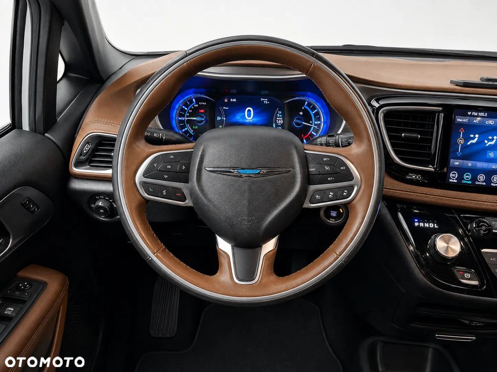 Chrysler Pacifica - 11