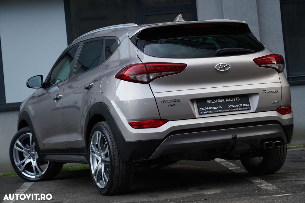 Hyundai Tucson 2.0 CRDI 4WD 6AT Luxury Pack+ - 24