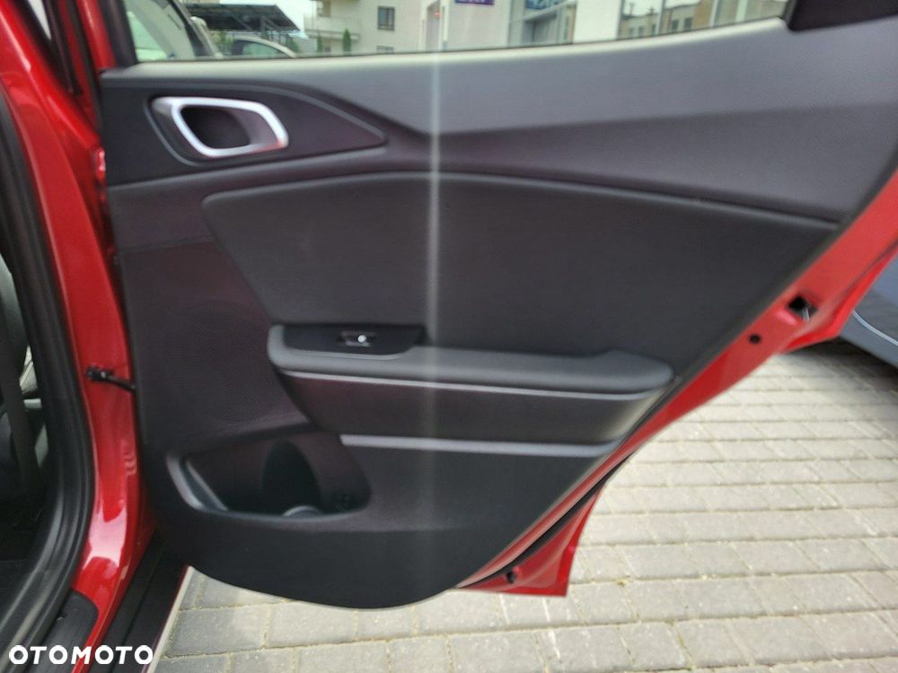 Kia XCeed - 16