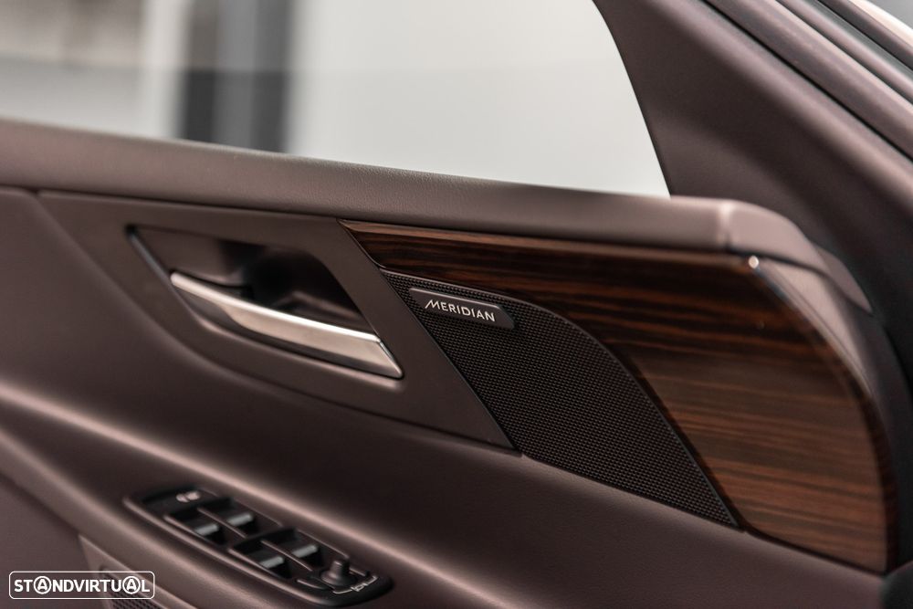 Jaguar XE 2.0 i4 R-Dynamic HSE AWD - 21