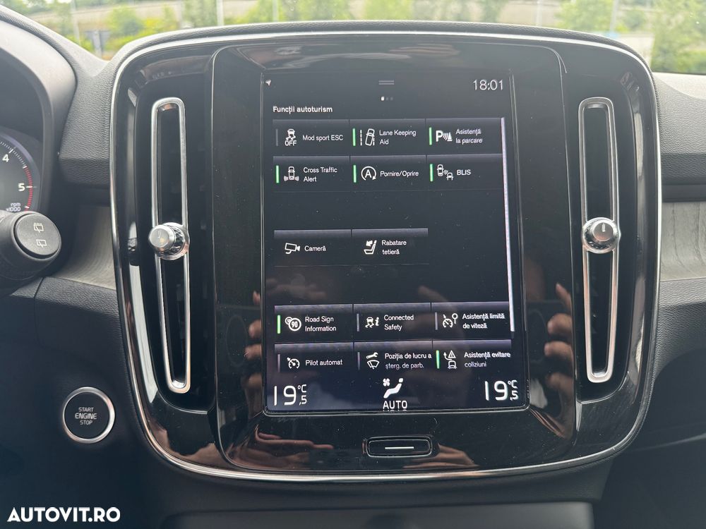 Volvo XC 40 D4 AWD Geartronic Inscription - 24