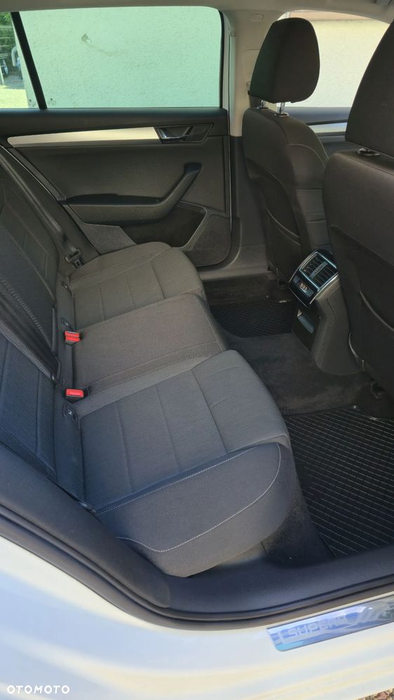 Skoda Superb 2.0 TDI Ambition DSG7 - 15