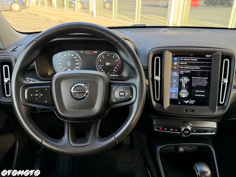 Volvo XC 40 T2 Momentum Core - 18