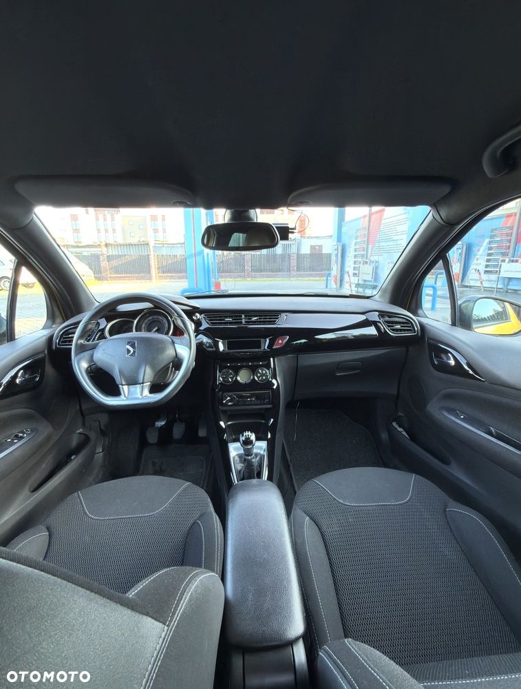 Citroën DS3 HDi 90 FAP SoChic - 11