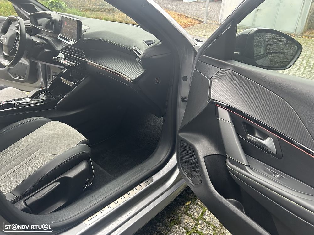 Peugeot e-208 GT Pack - 19