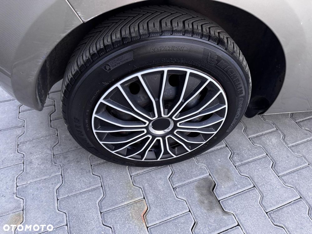 Renault Clio - 12