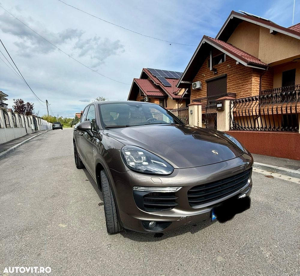 Porsche Cayenne - 4
