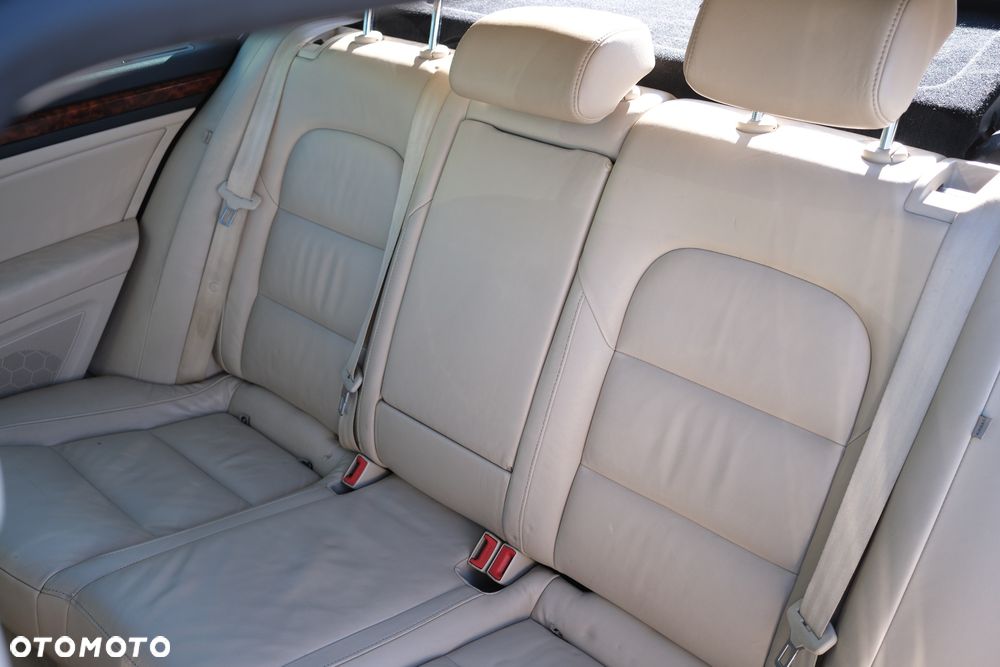 Skoda Superb 2.0 TDI Elegance DSG - 34
