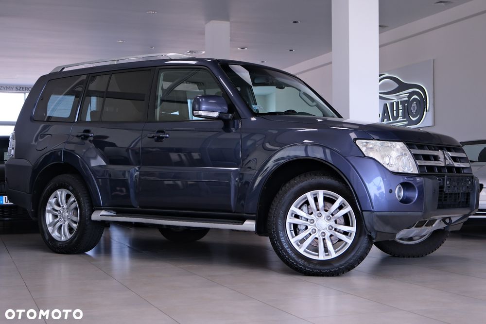Mitsubishi Pajero - 2