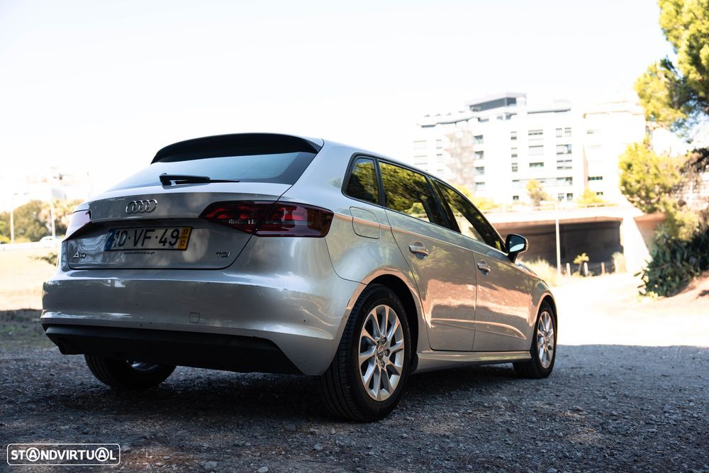 Audi A3 Sportback 1.6 TDI Sport - 4