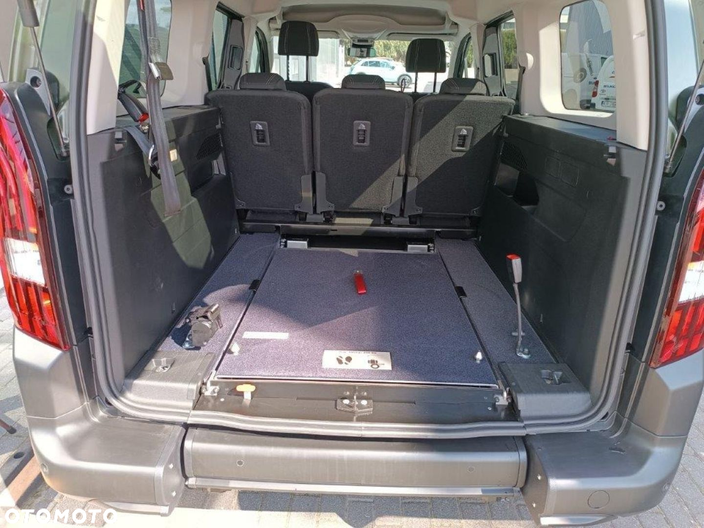 Peugeot Rifter Long MPV 1.5 BlueHDI Allure S&S N1 - 34