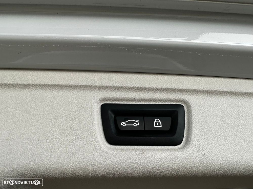 BMW 320 e Touring xDrive Aut. Luxury Line - 53