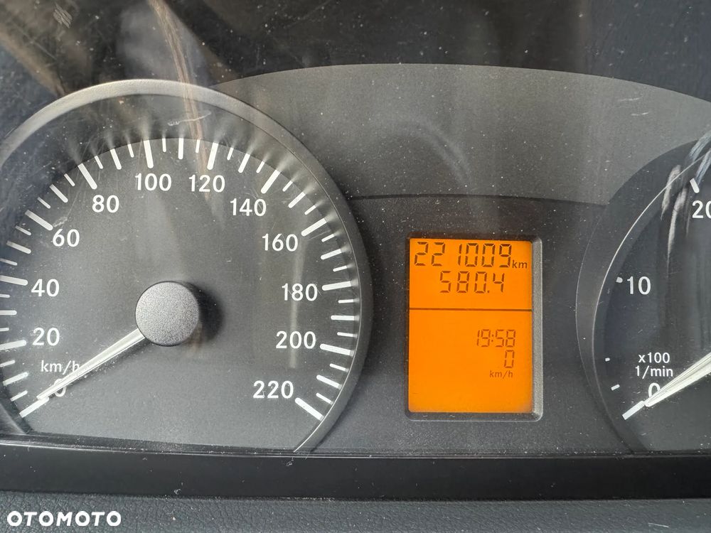 Mercedes-Benz VITO W693**Furgon**110 CDI**Sprowadzony - 11