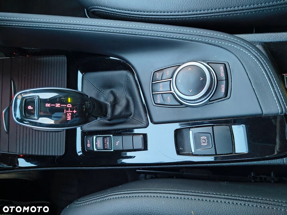 BMW X1 sDrive18i xLine - 16