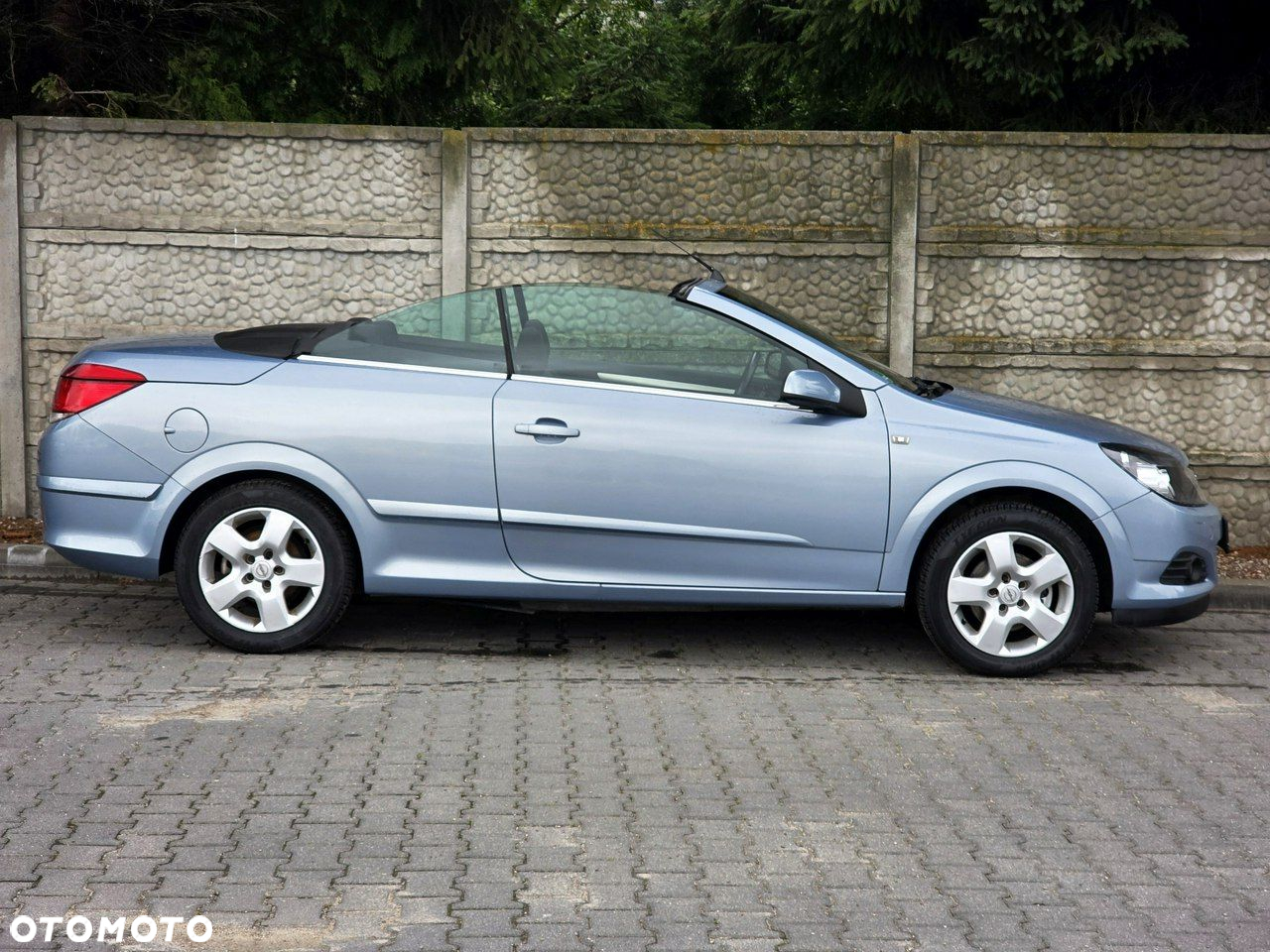 Opel Astra TwinTop 1.6 Enjoy - 7