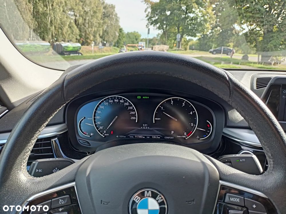 BMW Seria 5 518d - 11