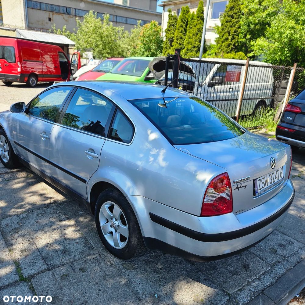 Volkswagen Passat - 10