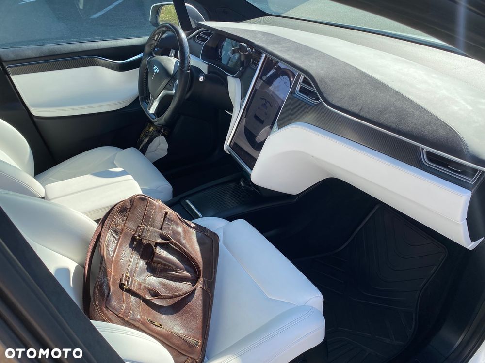 Tesla Model X 75D Allradantrieb - 5