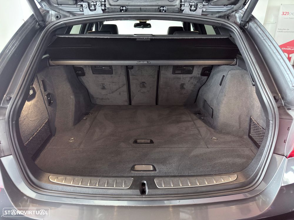 BMW 318 d Touring Pack M Shadow Auto - 33