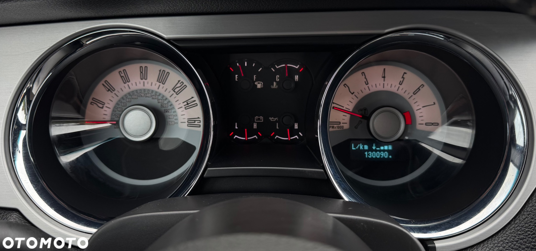Ford Mustang 5.0 V8 GT - 12