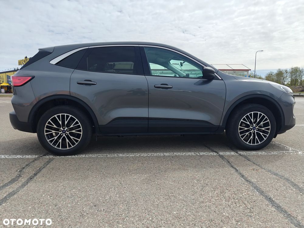 Ford Kuga - 3
