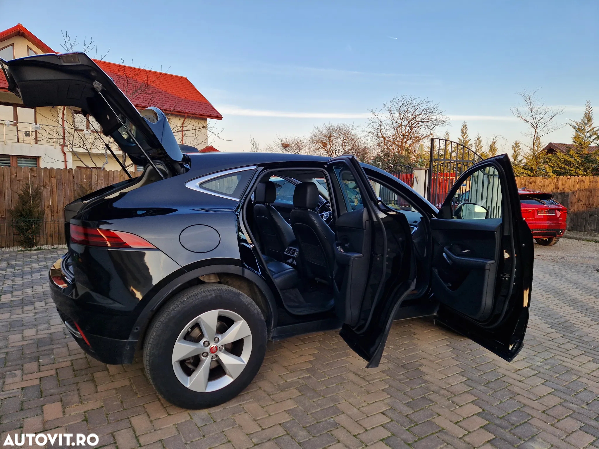 Jaguar E-Pace D165 AWD R-Dynamic HSE - 9