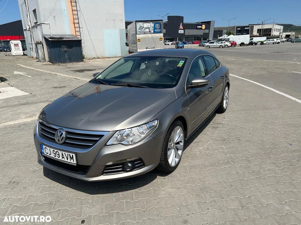 Volkswagen Passat - 1