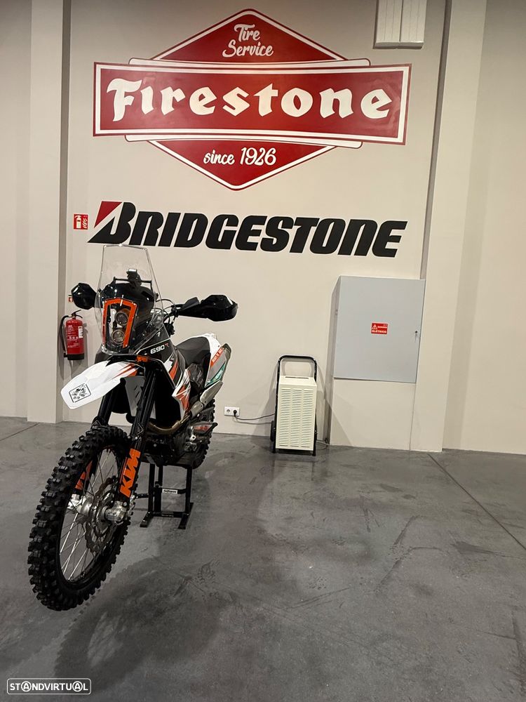KTM 690 - 2