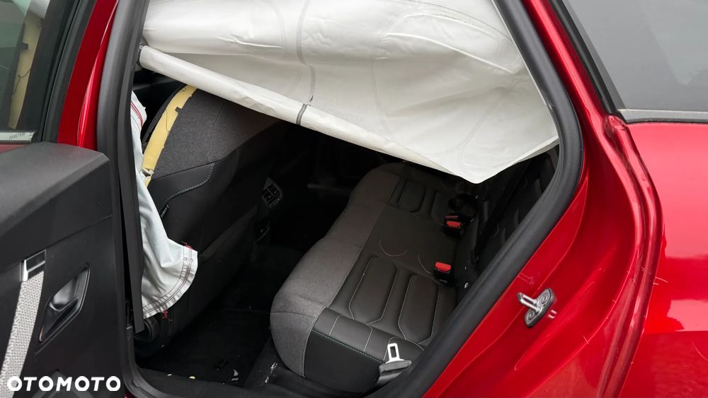 Citroën C4 Hybrid 136 ë-DSC6 MAX - 19