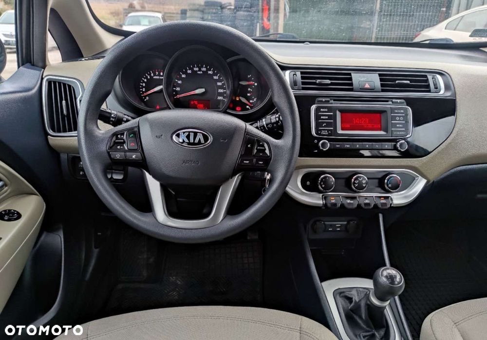 Kia Rio - 26