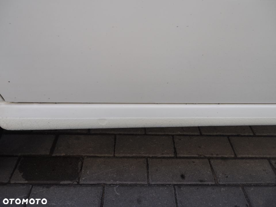 Drzwi Prawe Tylne Tył VW Polo Kolor: LB9A - 18