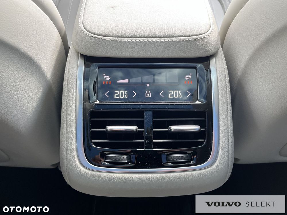 Volvo XC 90 - 30