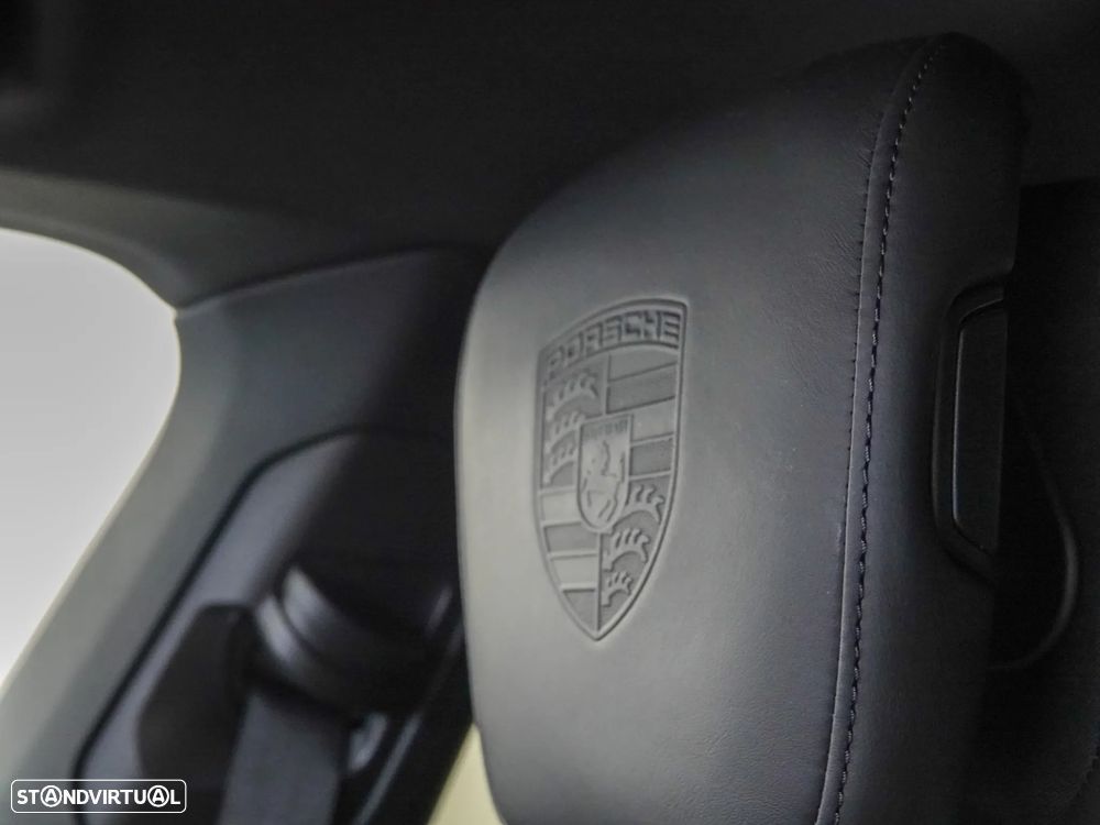 Porsche Taycan Standard - 32