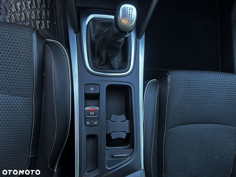 Renault Megane ENERGY TCe 130 BOSE EDITION - 14