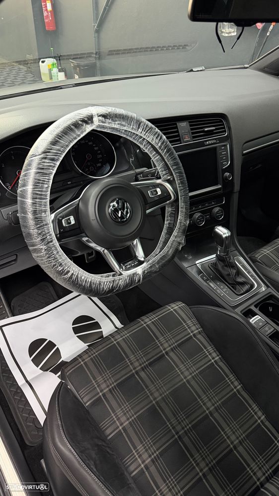 VW Golf GTD 2.0 TDI SCR DSG - 2