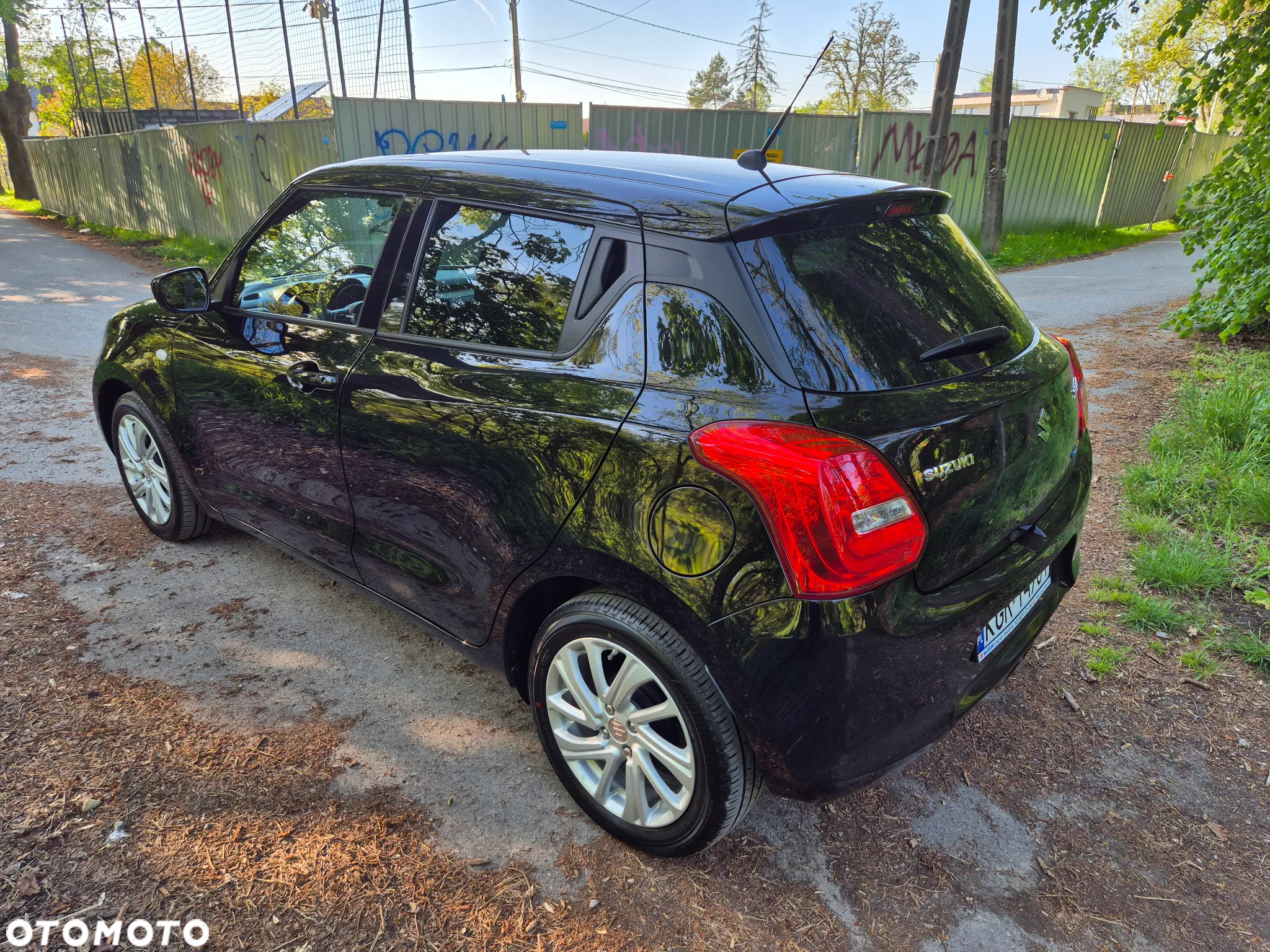 Suzuki Swift 1.2 Dualjet SHVS Premium CVT - 25