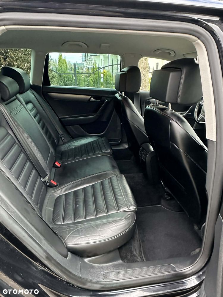 Volkswagen Passat 2.0 TDI 4Motion DSG BlueMotion Tech R-Line - 33