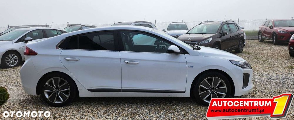Hyundai IONIQ - 16