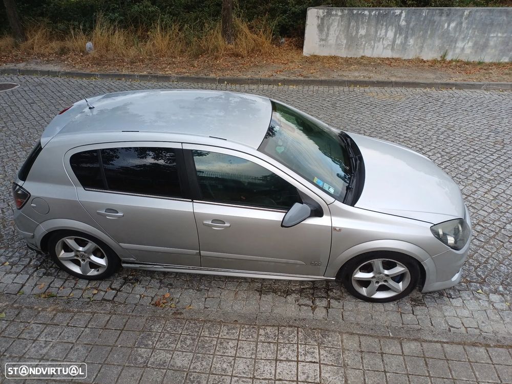 Opel Astra 2.0 T Cosmo - 5
