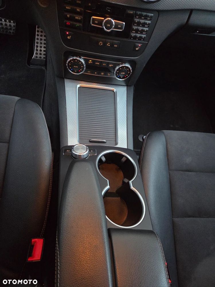 Mercedes-Benz GLK - 14