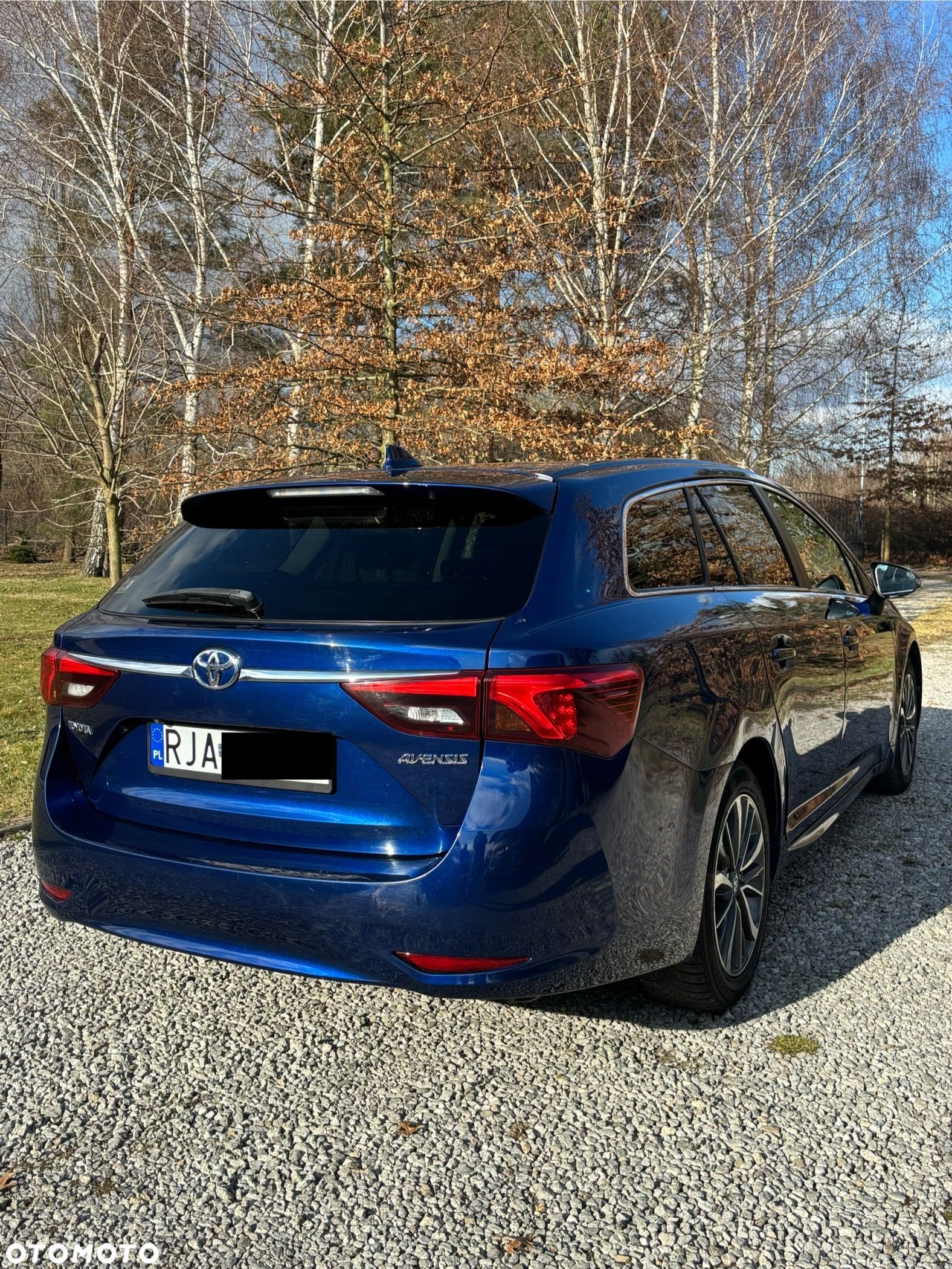 Toyota Avensis 1.8 Premium MS - 1