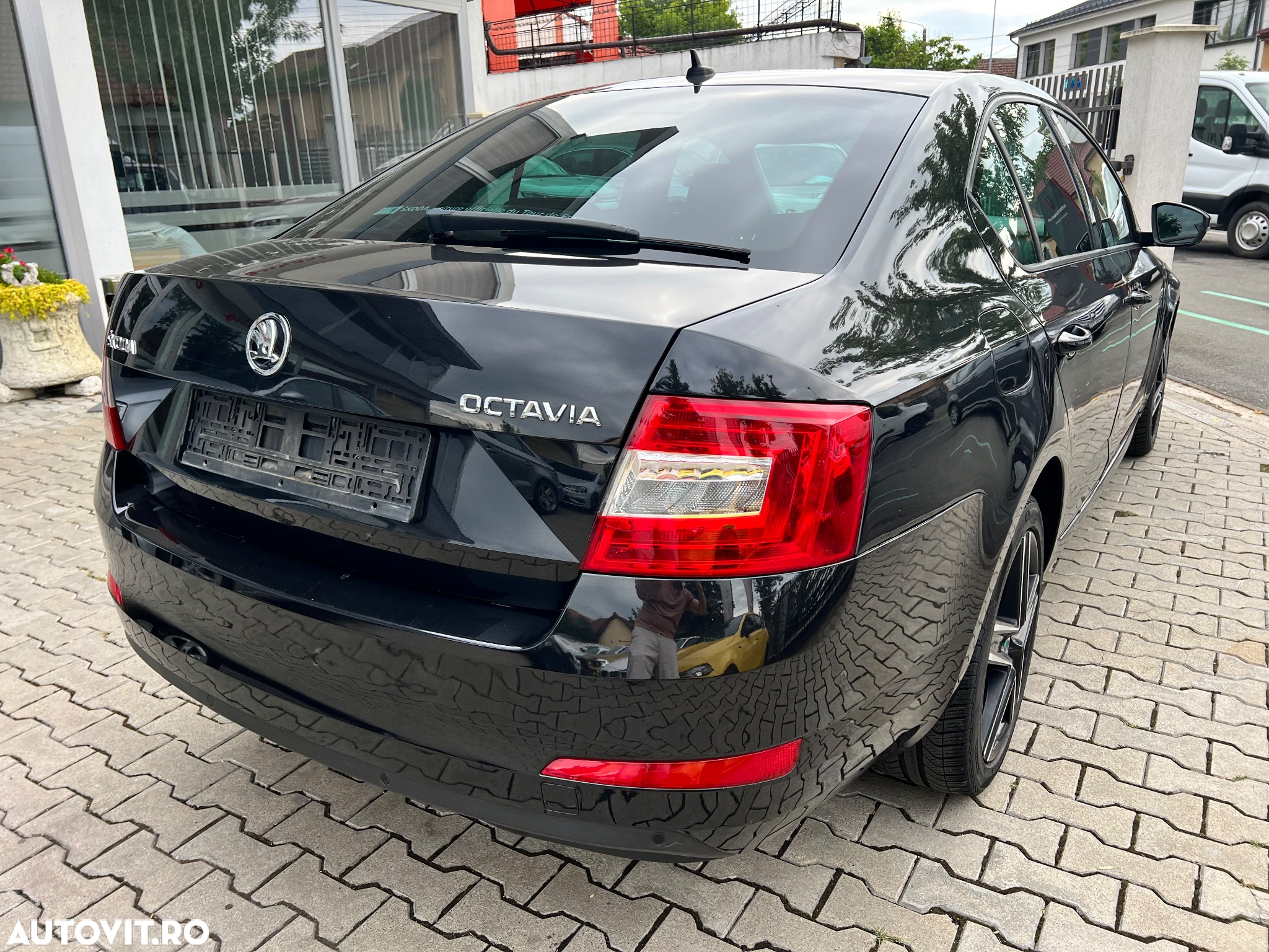 Skoda Octavia 2.0 TDI (Green tec) DSG Ambition - 10