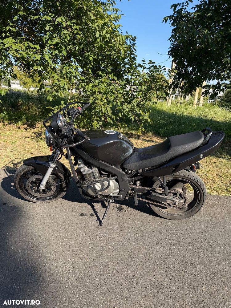 Suzuki GS 500E - 2