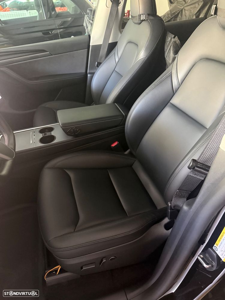 Tesla Model Y Performance Tração Integral - 25