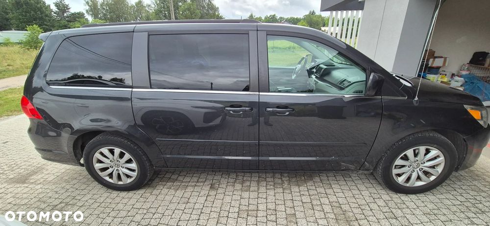 Volkswagen Routan - 5