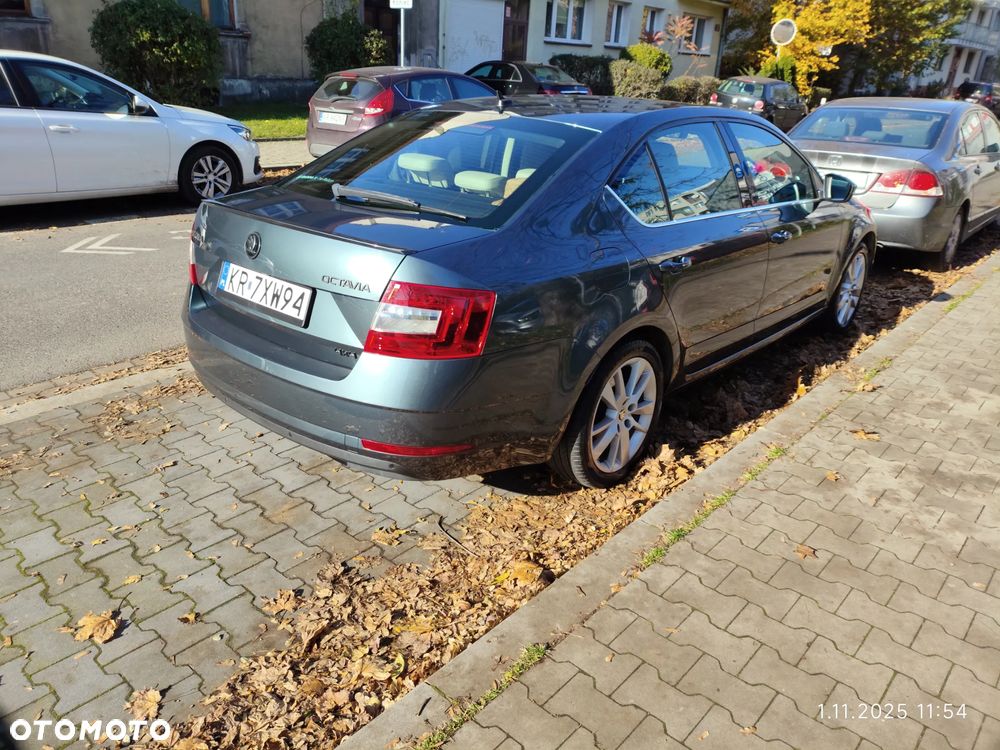 Skoda Octavia 2.0 TDI 4x4 L&K DSG - 3