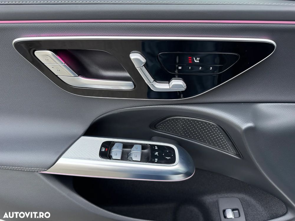 Mercedes-Benz E 300de 4Matic 9G-TRONIC AMG Line NIGHT Edition - 33